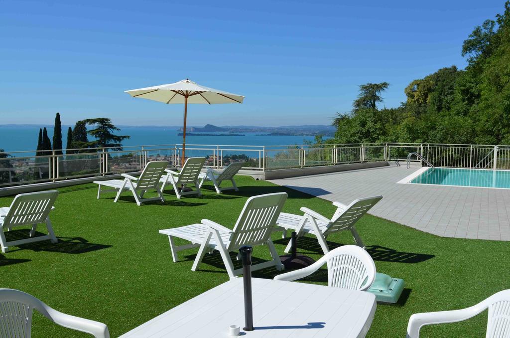 Residence Il Poggio Al Sole Toscolano Maderno Exterior foto